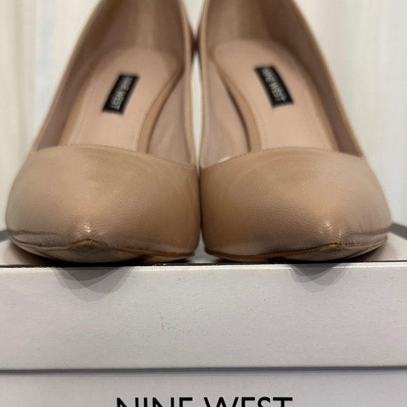 Nine West Nude Camel Leather Women’s Dress Heels Pumps Sz 9 - Picture 2 of 7